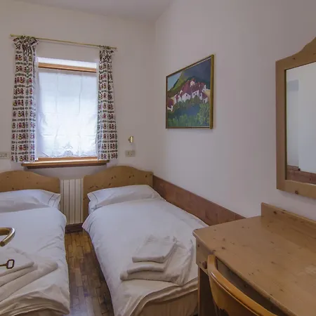 Ca Enrosadira Apartament